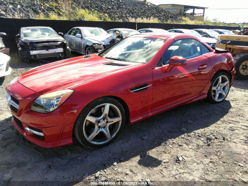 VIN WDDPK5HAXDF056748 2013 Mercedes-Benz SLK-Class,... no.2