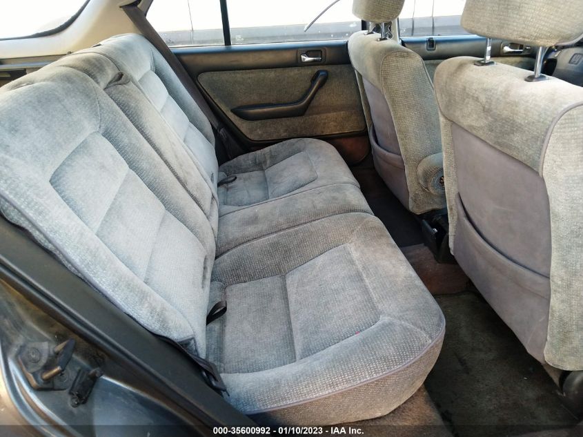 1992 Honda Accord Lx VIN: 1HGCB9852NA004050 Lot: 35600992