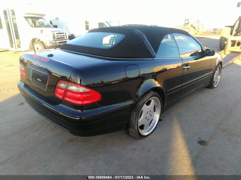 2003 Mercedes-Benz Clk-Class 3.2L VIN: WDBLK65G83T135373 Lot: 35609484