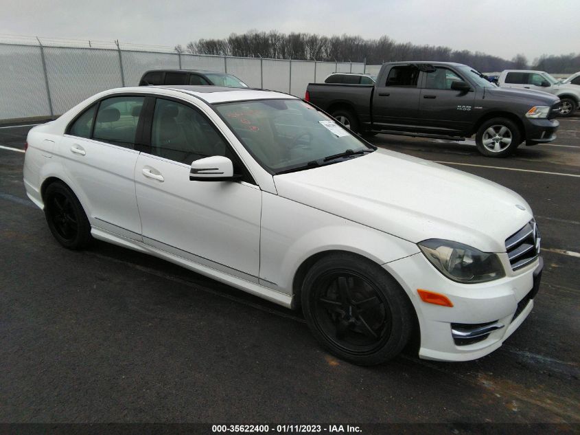 2014 Mercedes-Benz C 300 Sport 4Matic/Luxury 4Matic VIN: WDDGF8AB1ER319315 Lot: 35622400