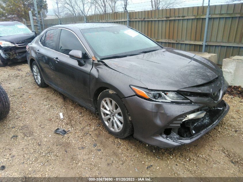 2018 Toyota Camry Le VIN: 4T1B11HK9JU032937 Lot: 35679690