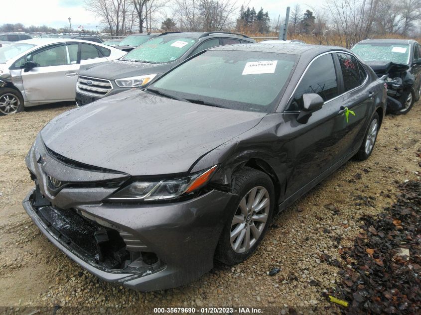 2018 Toyota Camry Le VIN: 4T1B11HK9JU032937 Lot: 35679690