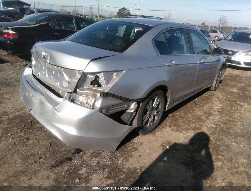 1HGCP2F61CA184672