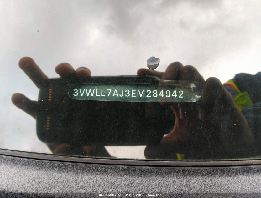 3VWLL7AJ3EM284942