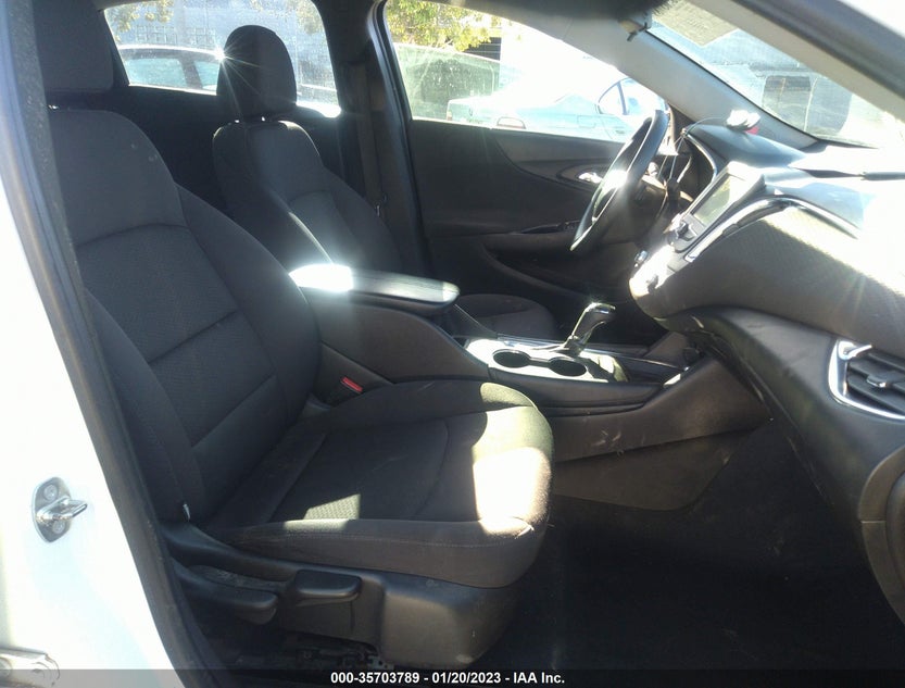 1G1ZE5ST9GF250222