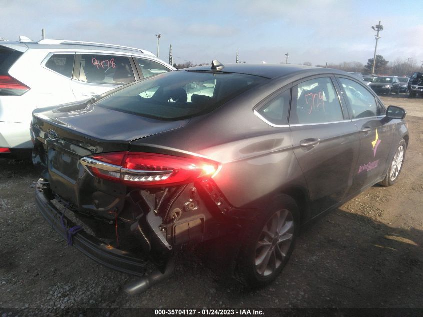 3FA6P0HD2KR230564 2019 Ford Fusion Se