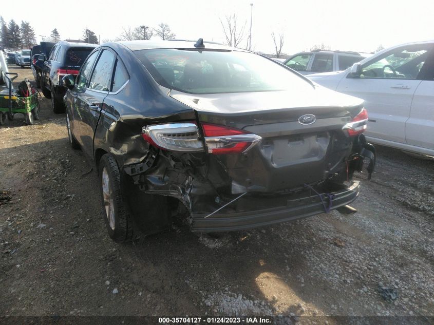 3FA6P0HD2KR230564 2019 Ford Fusion Se