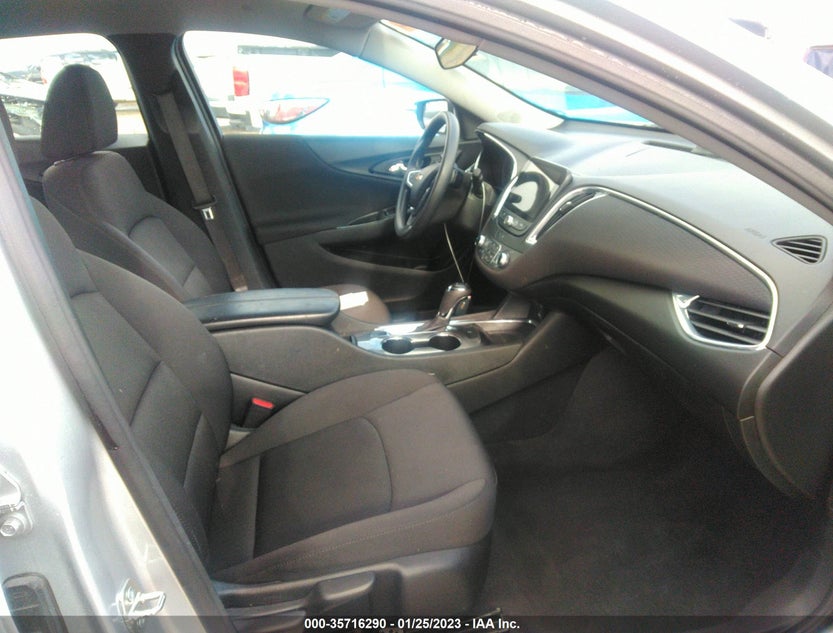 1G1ZD5ST3LF105027
