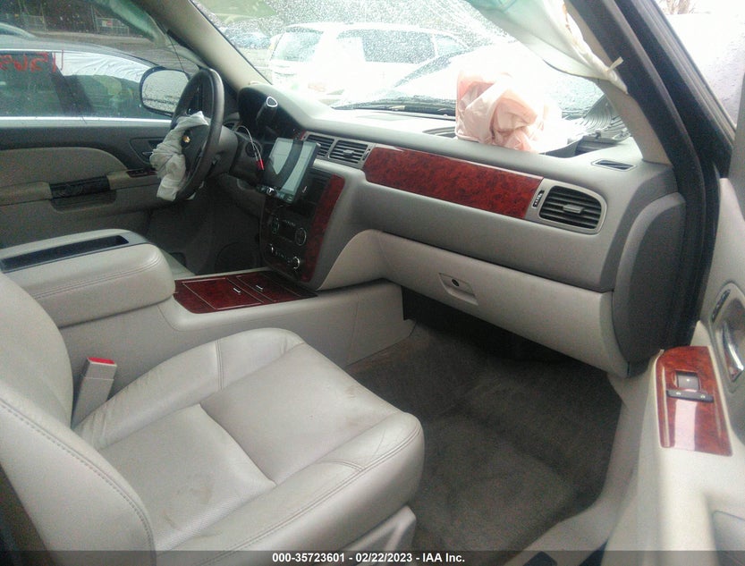 1GNSKCE04DR360040