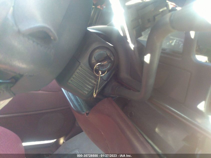 1996 Chevrolet Gmt-400 C1500 VIN: 1GCEC14M4TZ111263 Lot: 35728555