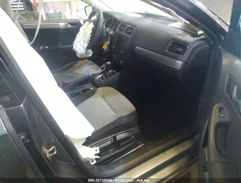 3VW2B7AJ3HM238904