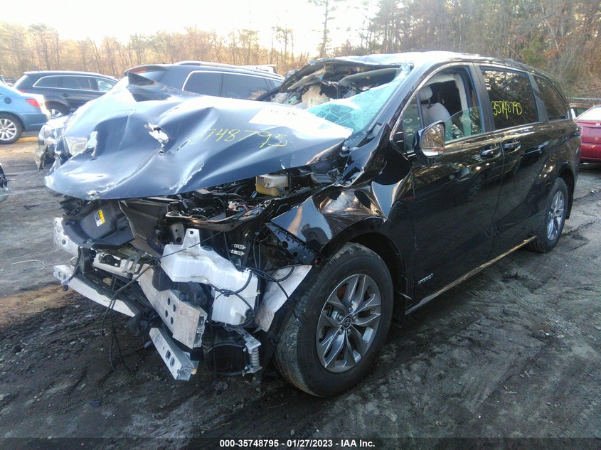 2021 Toyota Sienna Le