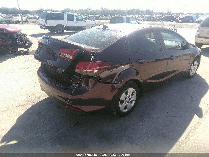 VIN 3KPFK4A70JE213143 2018 KIA Forte, LX no.4