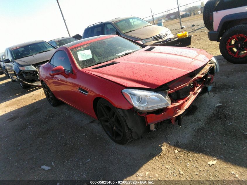 VIN WDDPK4HA3EF077615 2014 Mercedes-Benz SLK-Class,... no.1