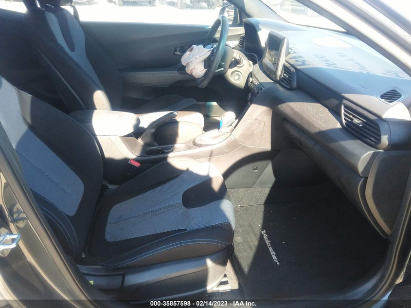 2019 Hyundai Veloster 2.0 VIN: KMHTG6AF2KU006274 Lot: 35857598