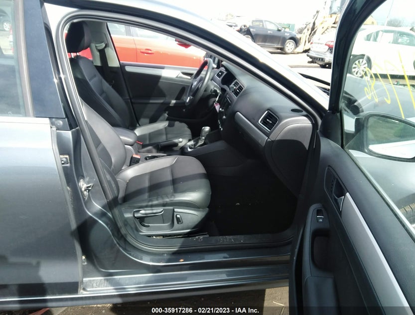 3VWDX7AJ7DM388826