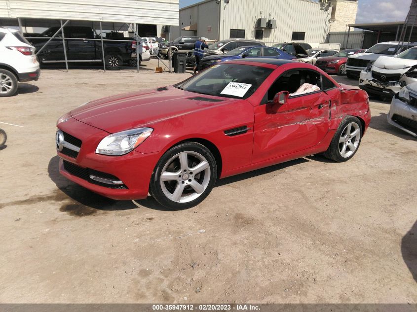 VIN WDDPK4HA6FF096287 2015 Mercedes-Benz SLK-Class,... no.2