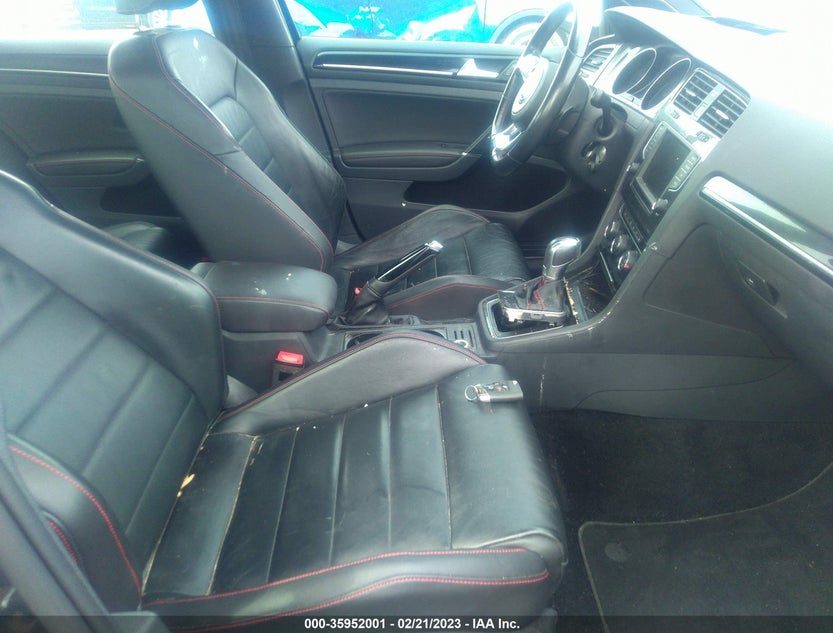 3VW4T7AU8GM010704