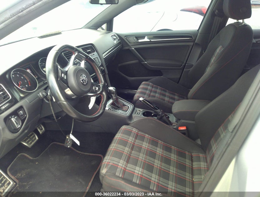 3VW447AU1HM035779