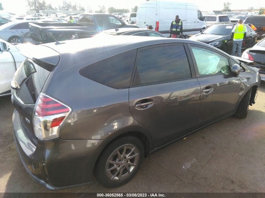 JTDZN3EU7FJ020092 2015 Toyota Prius V Three