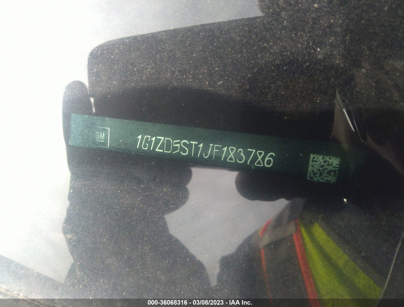 1G1ZD5ST1JF183786