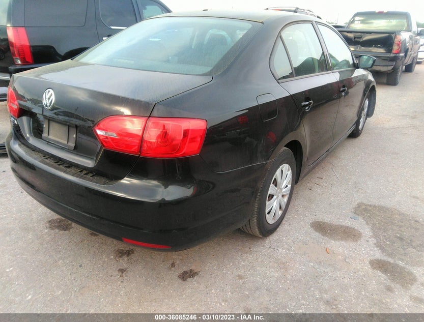 3VW2K7AJ1CM465453