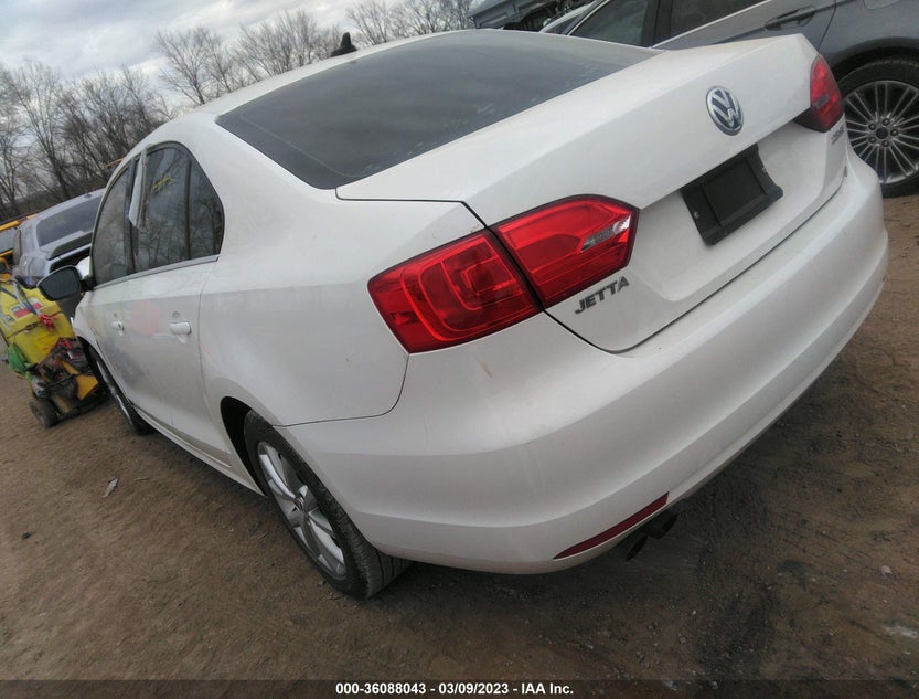 3VWDX7AJ5DM421712