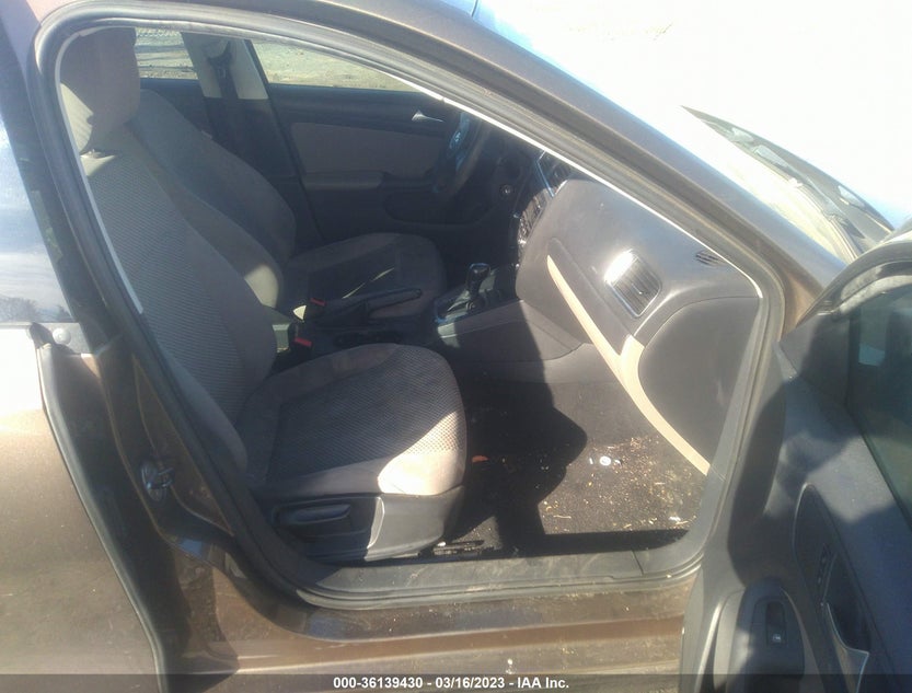 3VW2K7AJ8DM224961
