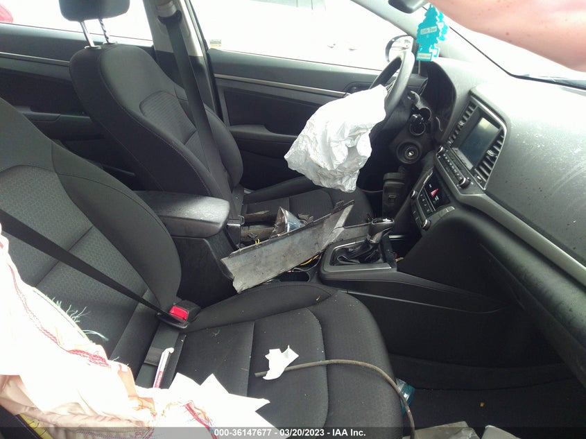 VIN 5NPD84LF5JH255068 2018 HYUNDAI ELANTRA SEL