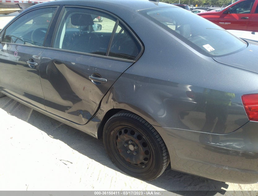 3VWD17AJ5EM268140