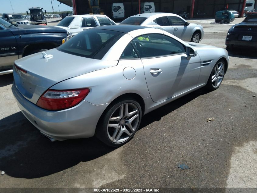 VIN WDDPK4HA1DF071519 2013 Mercedes-Benz SLK-Class,... no.4