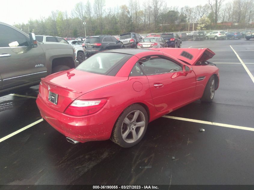 VIN WDDPK4HA4FF101762 2015 Mercedes-Benz SLK-Class,... no.4