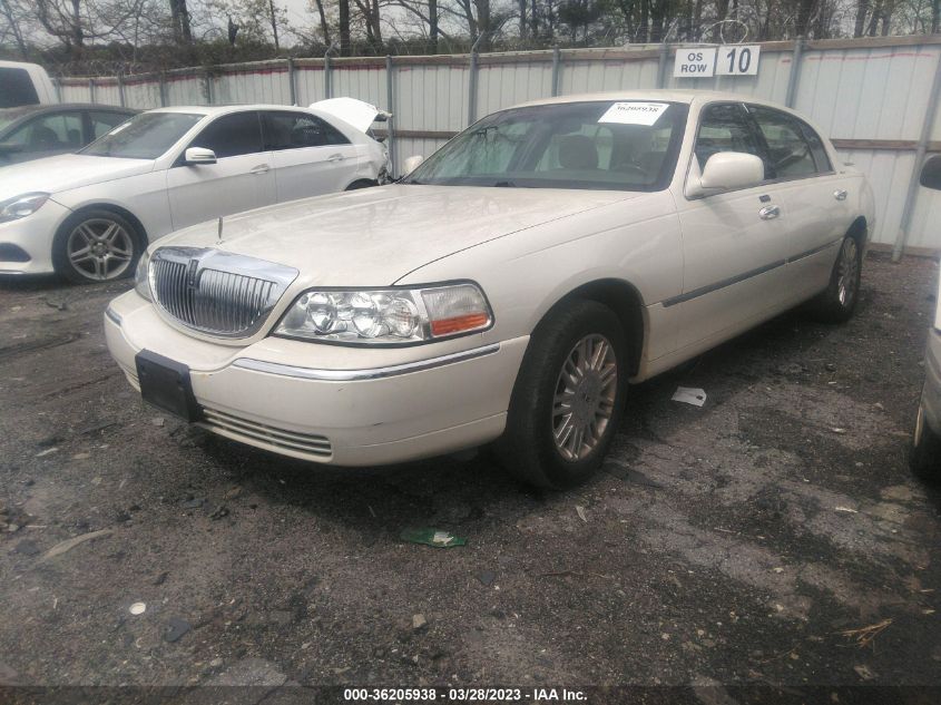 2006 Lincoln Town Car Signature L VIN: 1LNHM85V56Y625221 Lot: 36205938