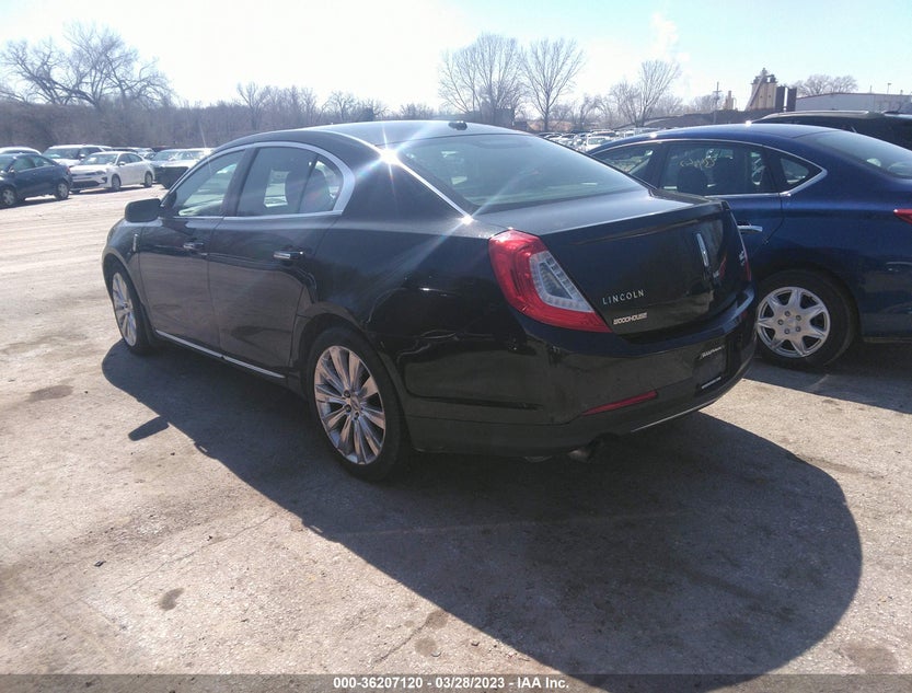1LNHL9FT8DG601939