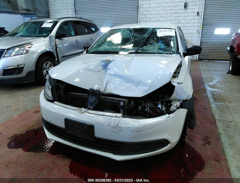 3VW2K7AJ7EM326043