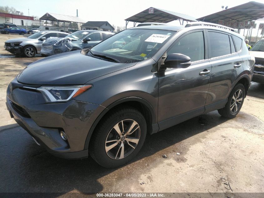 JTMRFREV1JD241719 2018 Toyota Rav4 Xle