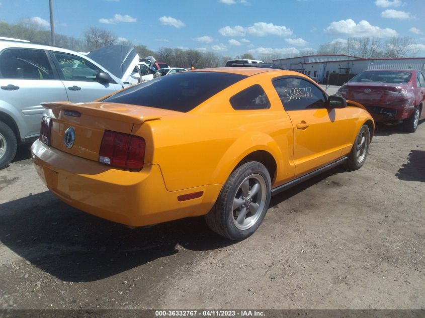 2008 Ford Mustang V6 Deluxe/V6 Premium VIN: 1ZVHT80N385121394 Lot: 36332767