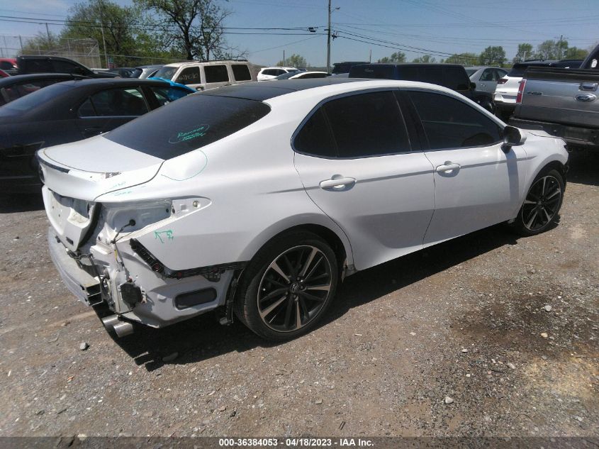 4T1B61HK0JU061809 2018 Toyota Camry Xse