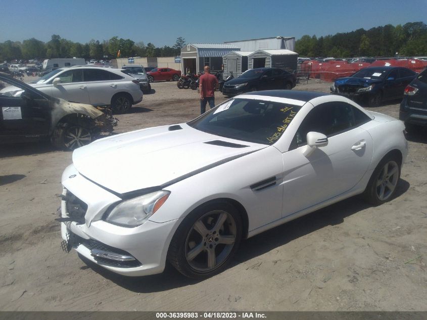 VIN WDDPK4HA3EF084175 2014 Mercedes-Benz SLK-Class,... no.2