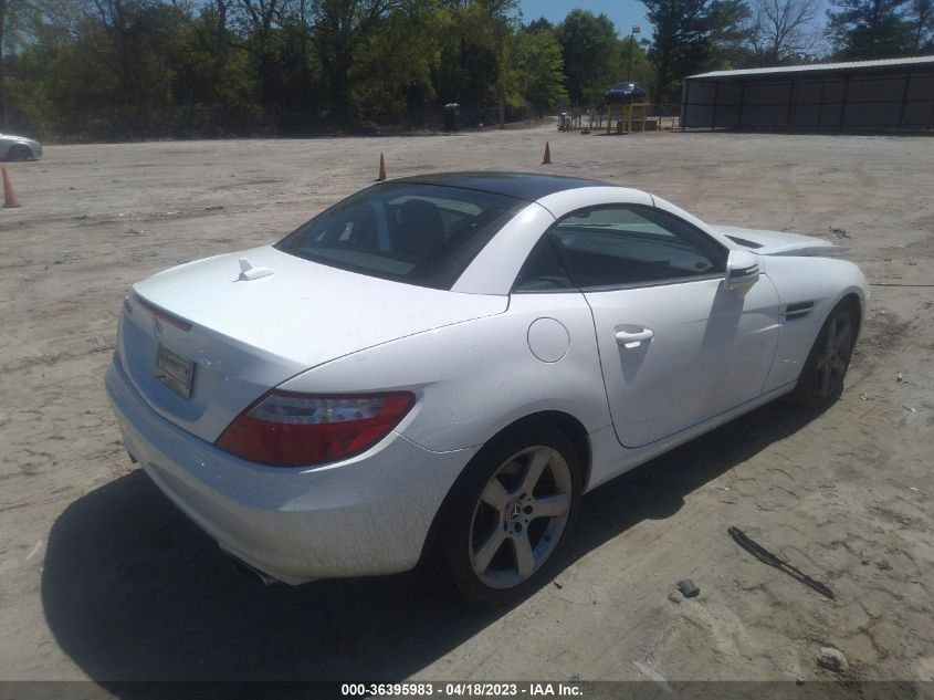 VIN WDDPK4HA3EF084175 2014 Mercedes-Benz SLK-Class,... no.4