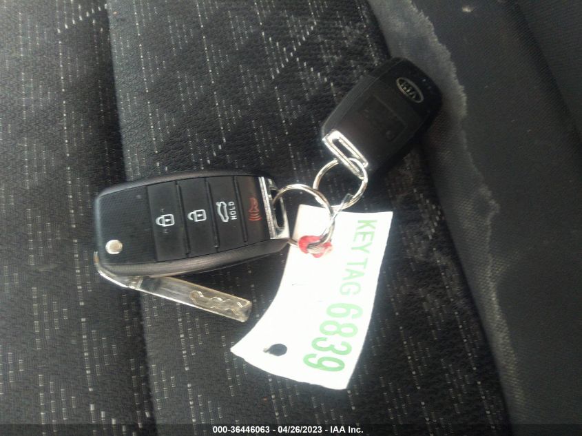 3KPA24AB0JE120041 2018 Kia Rio S