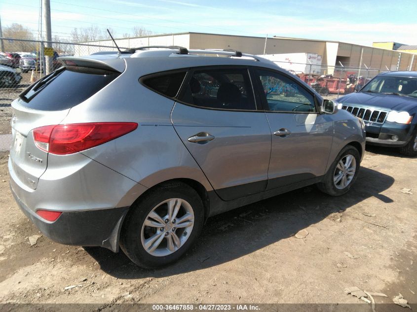 2012 Hyundai Tucson Gls VIN: KM8JUCAC7CU493736 Lot: 36467858