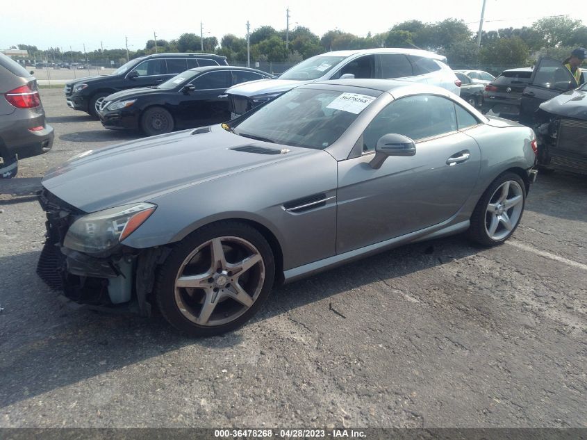 VIN WDDPK4HA7EF092618 2014 Mercedes-Benz SLK-Class,... no.2