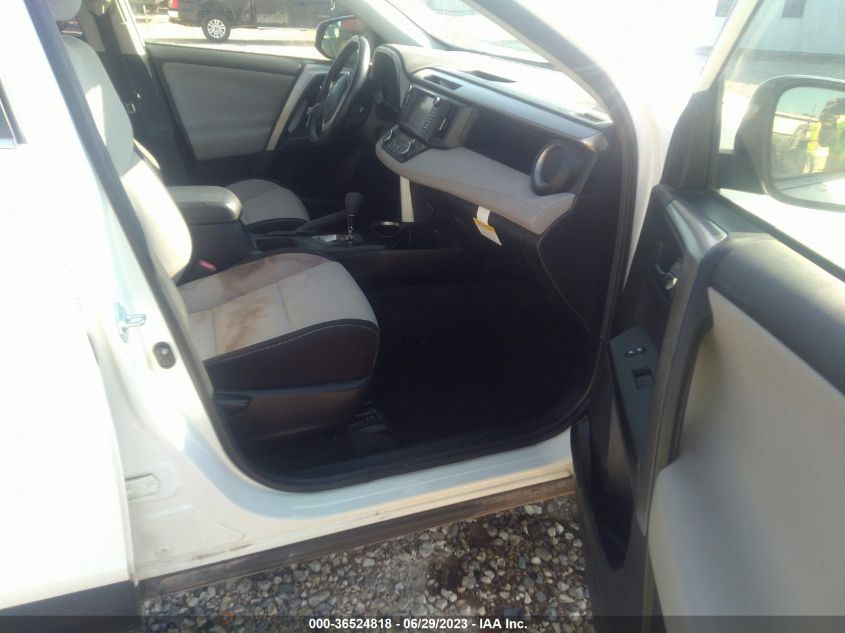 JTMWFREV8HJ116392 2017 Toyota Rav4 Xle