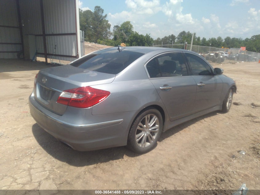 2013 Hyundai Genesis 3.8 VIN: KMHGC4DD2DU256743 Lot: 36541488