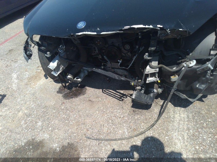 2013 MERCEDES-BENZ C 250 SPORT/LUXURY - WDDGF4HB8DA782435