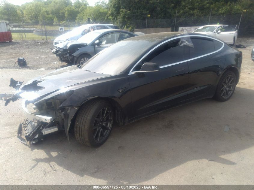 5YJ3E1EA8JF136370 2018 Tesla Model 3 Mid Range/Long Range