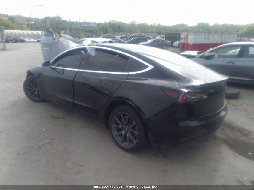 5YJ3E1EA8JF136370 2018 Tesla Model 3 Mid Range/Long Range