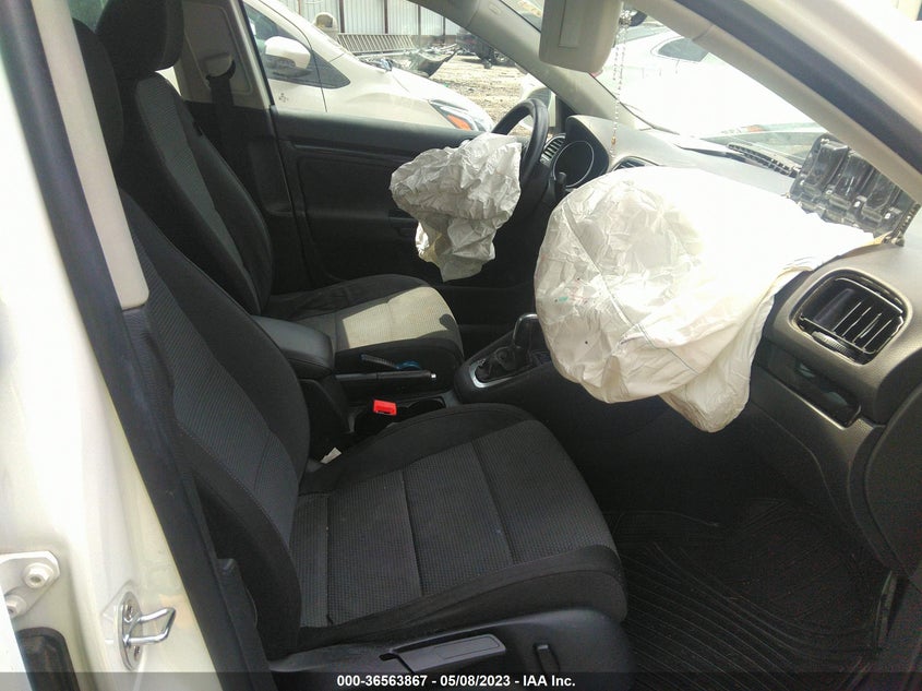 2013 VOLKSWAGEN JETTA SPORTWAGEN 2.5L S - 3VWPP7AJ0DM648240