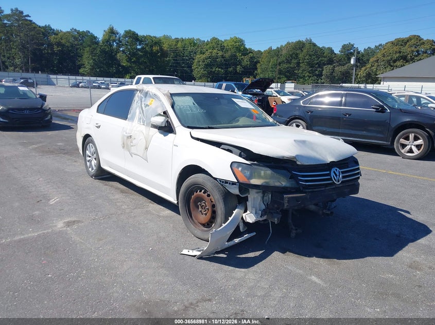2015 Volkswagen Passat 1.8T Wolfsburg Edition, Rollover, IAAI, VIN 1VWAT7A32FC031591